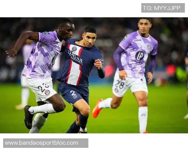 朗斯力压巴黎暂居法甲榜首队报预测其有望争冠