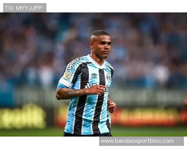 巴媒报道格雷米奥即将签约前胜利主帅卡斯特罗月薪约31万欧元