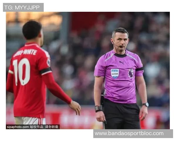 VAR争议再起柏林联主帅怒斥越位判罚影响比赛公平性