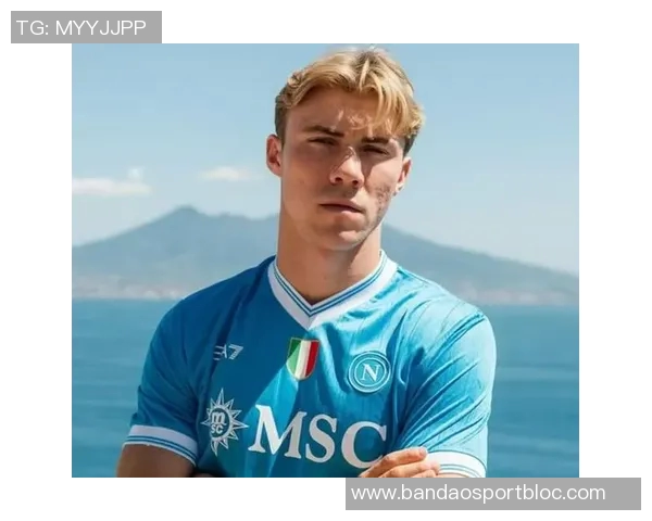 霍伊伦客场大放异彩两射一传助球队领跑小组赛喜悦无比